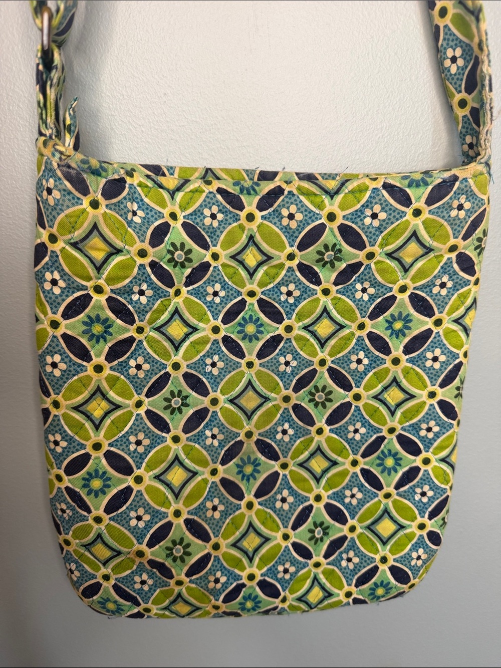 Vera Bradley Quilted Crossbody Shoulder Bag in Green Floral Pattern - Picture 5 of 10